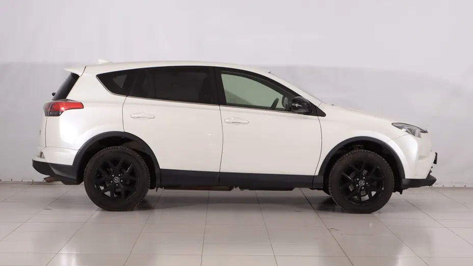 Toyota RAV4 -