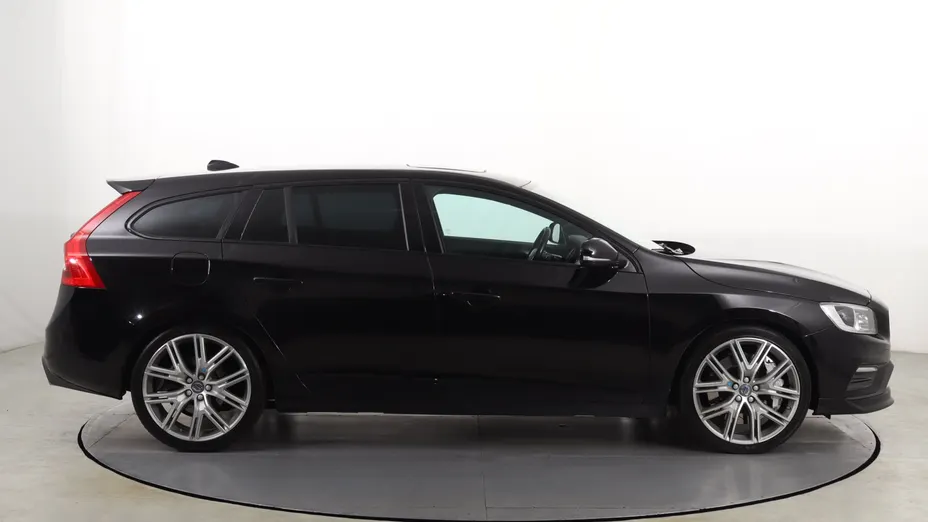 Volvo V60 -