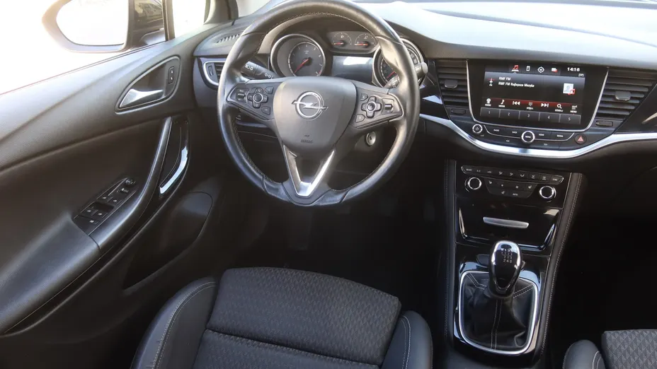 Opel Astra -