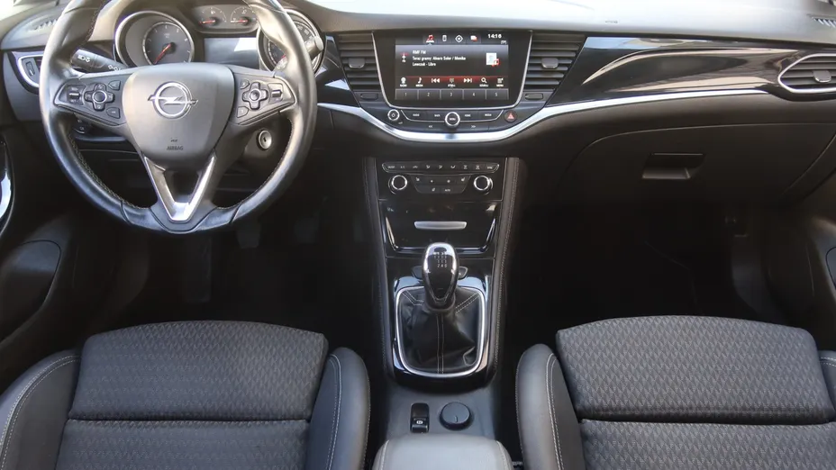 Opel Astra -
