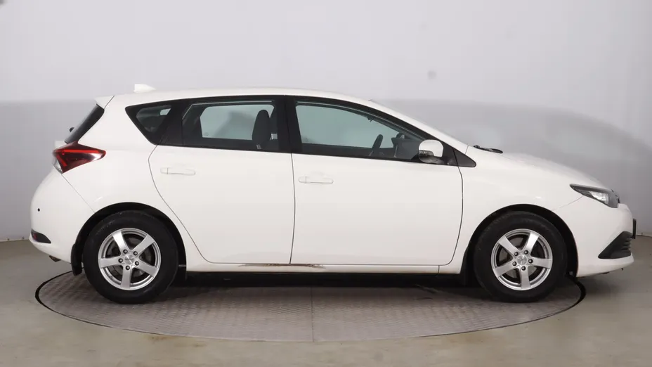Toyota Auris -