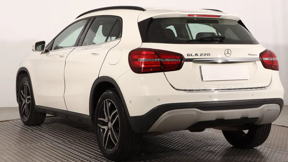 Mercedes GLA -
