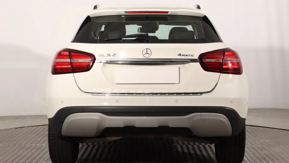 Mercedes GLA -