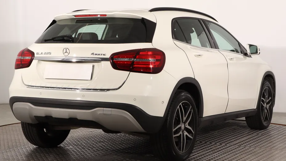 Mercedes GLA -