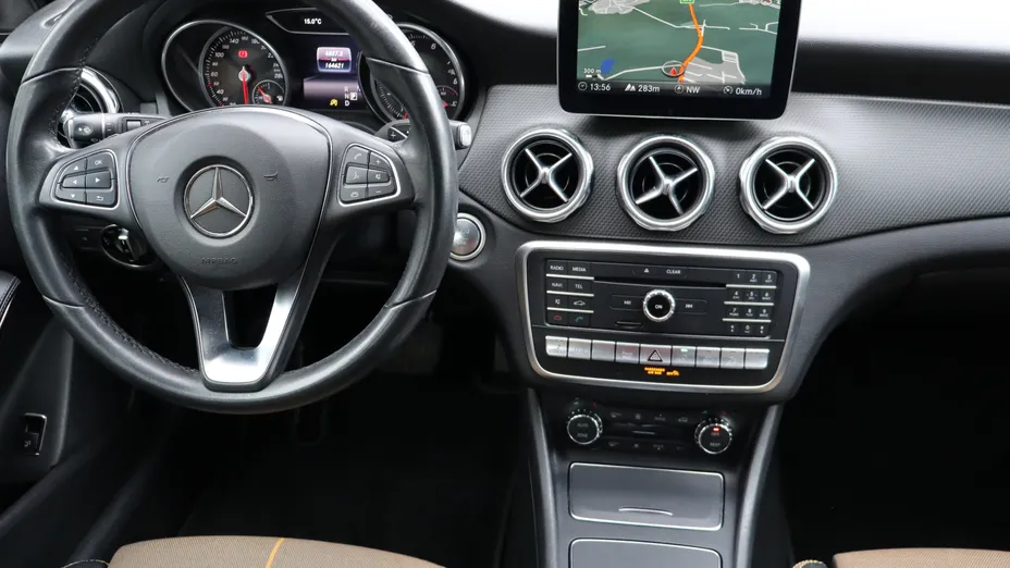 Mercedes GLA -