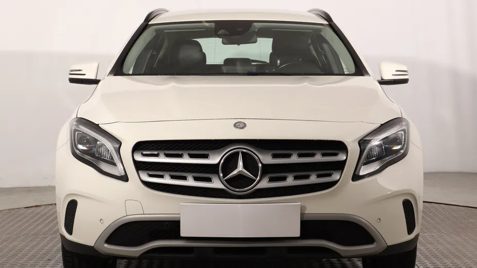 Mercedes GLA -