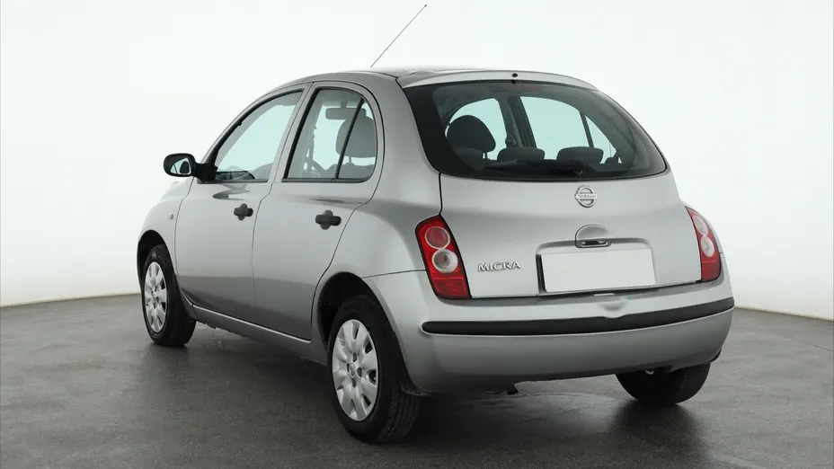 Nissan Micra -