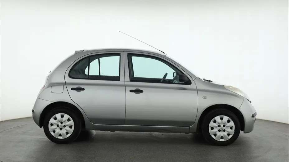 Nissan Micra -