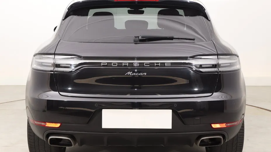 Porsche Macan -