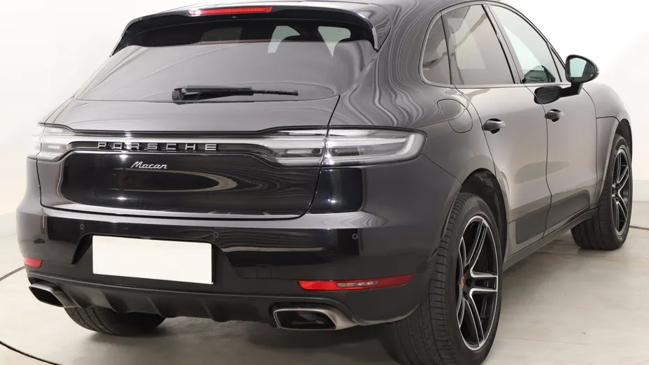 Porsche Macan -