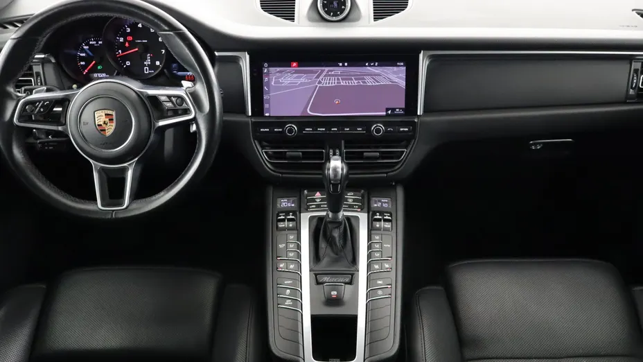 Porsche Macan -