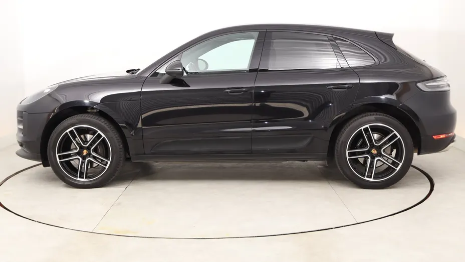 Porsche Macan -