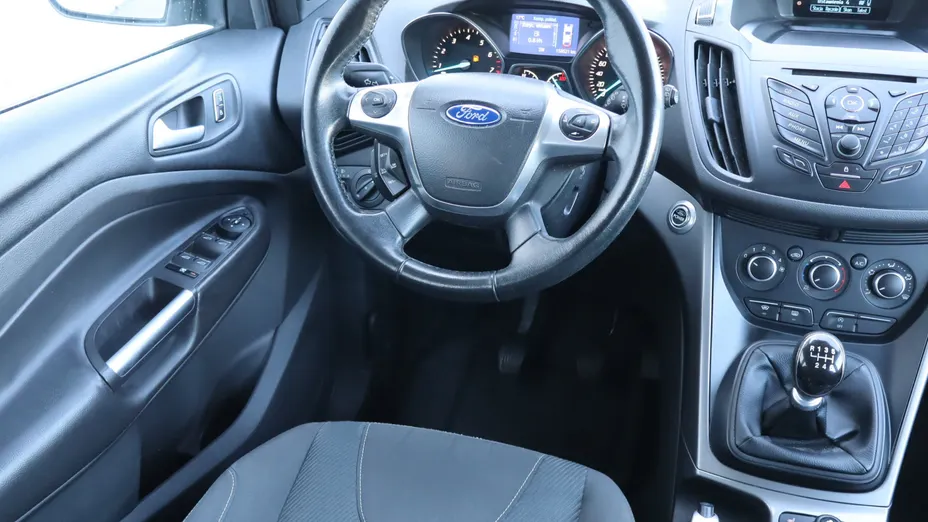 Ford Kuga -