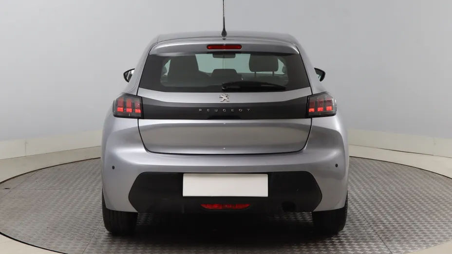 Peugeot 208 -