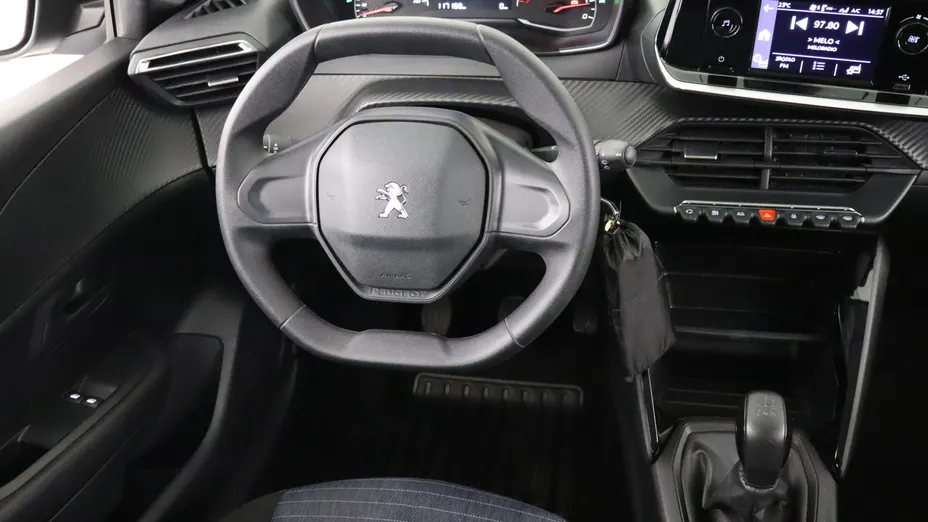 Peugeot 208 -