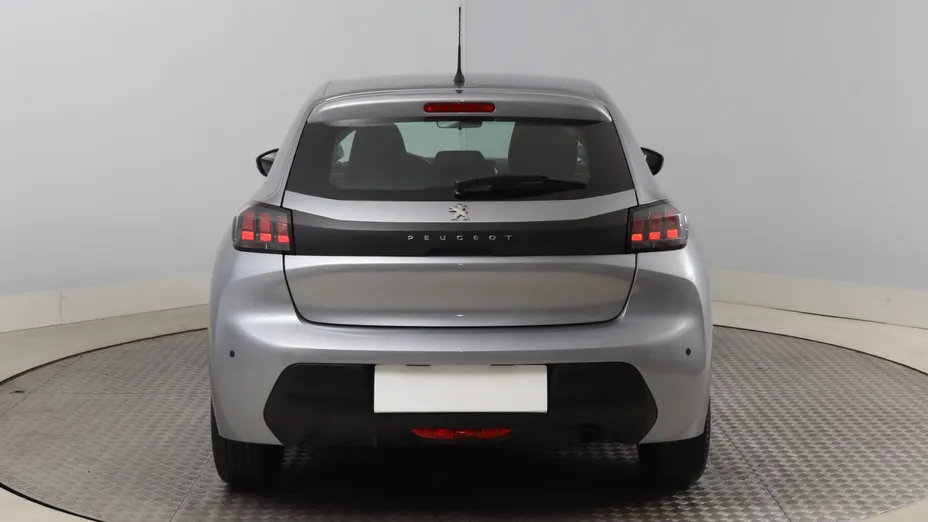 Peugeot 208 -
