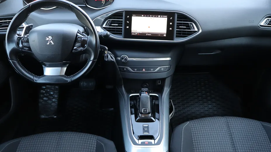 Peugeot 308 -