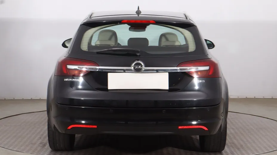 Opel Insignia -