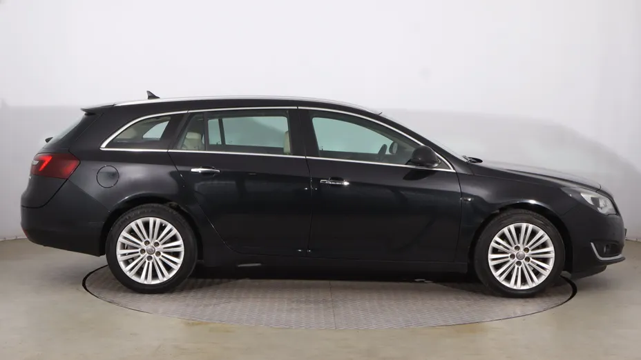 Opel Insignia -