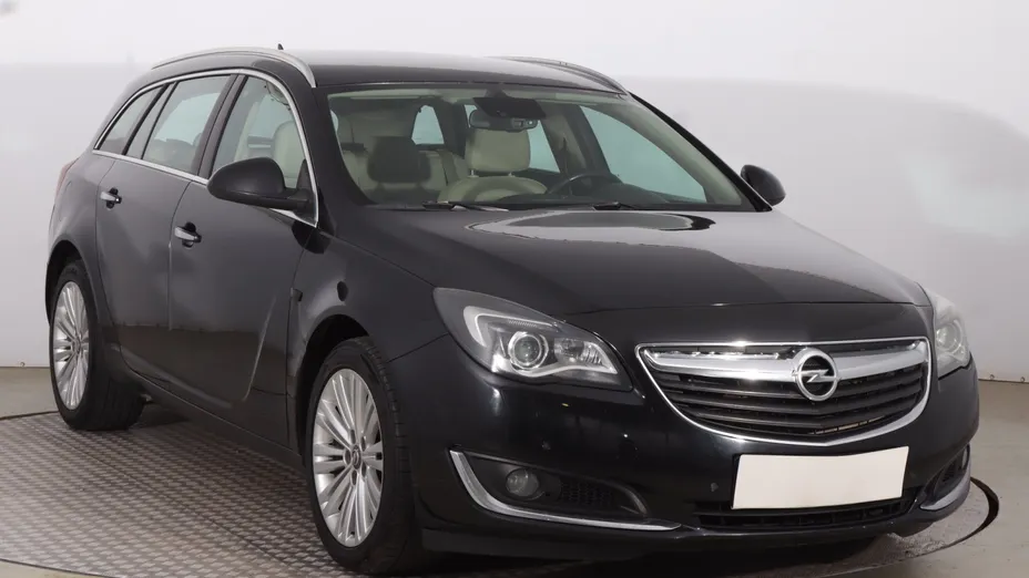 Opel Insignia -