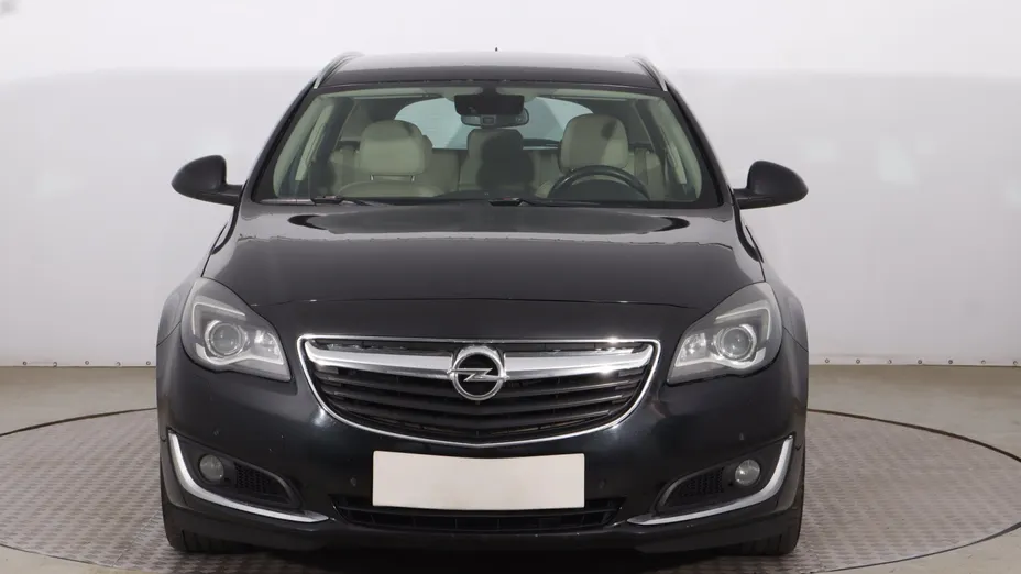 Opel Insignia -