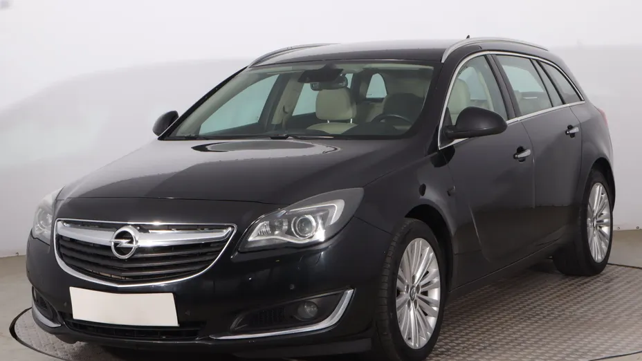 Opel Insignia -