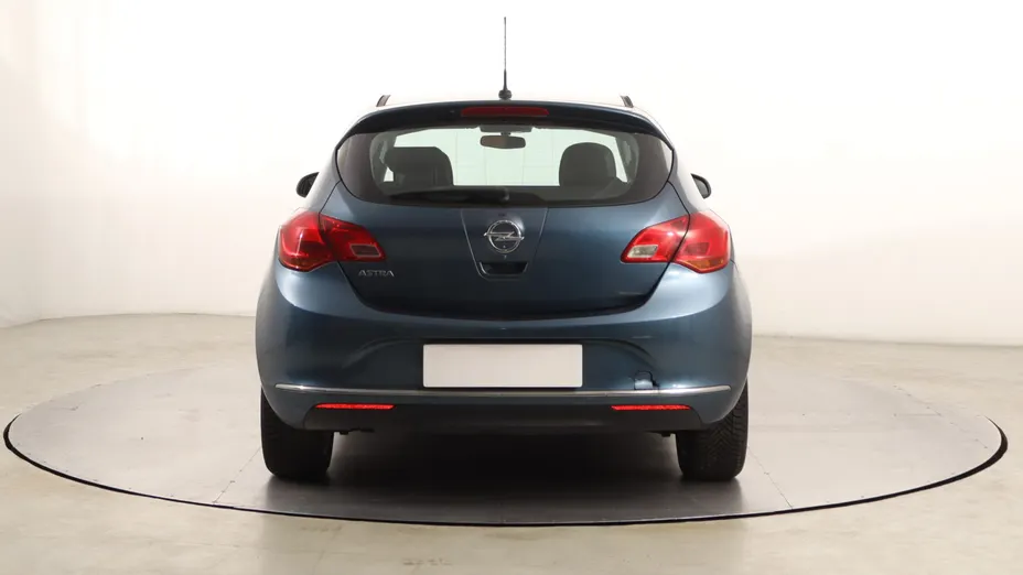 Opel Astra -
