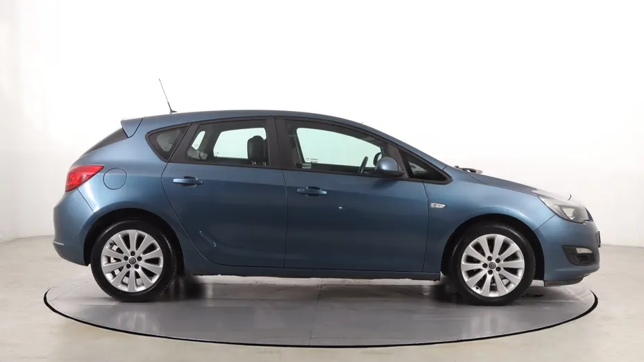 Opel Astra -