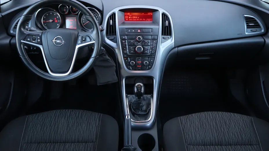 Opel Astra -