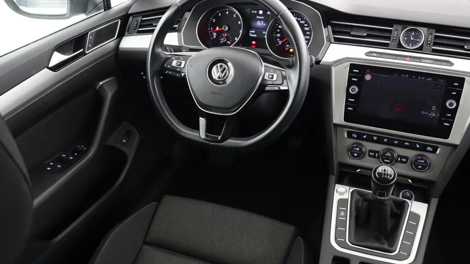 VW Passat -