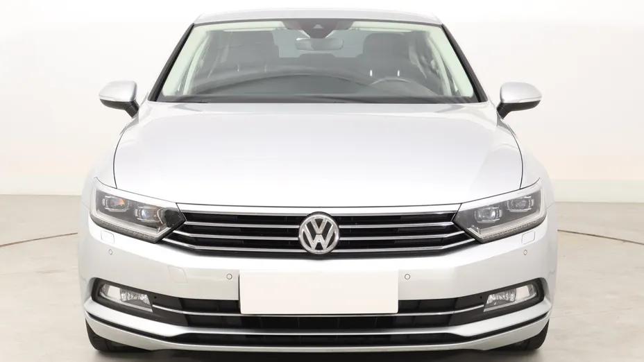 VW Passat -