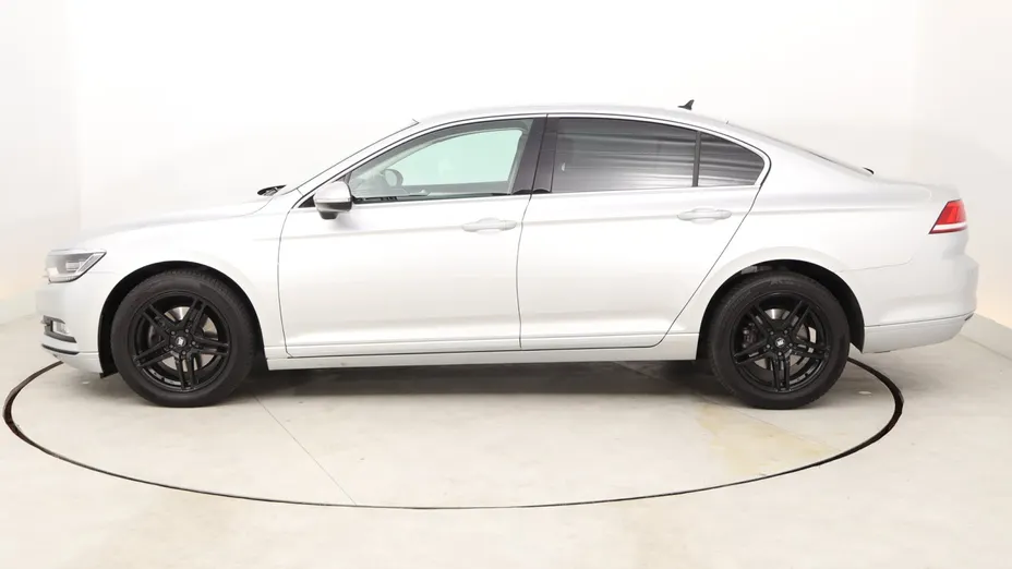 VW Passat -
