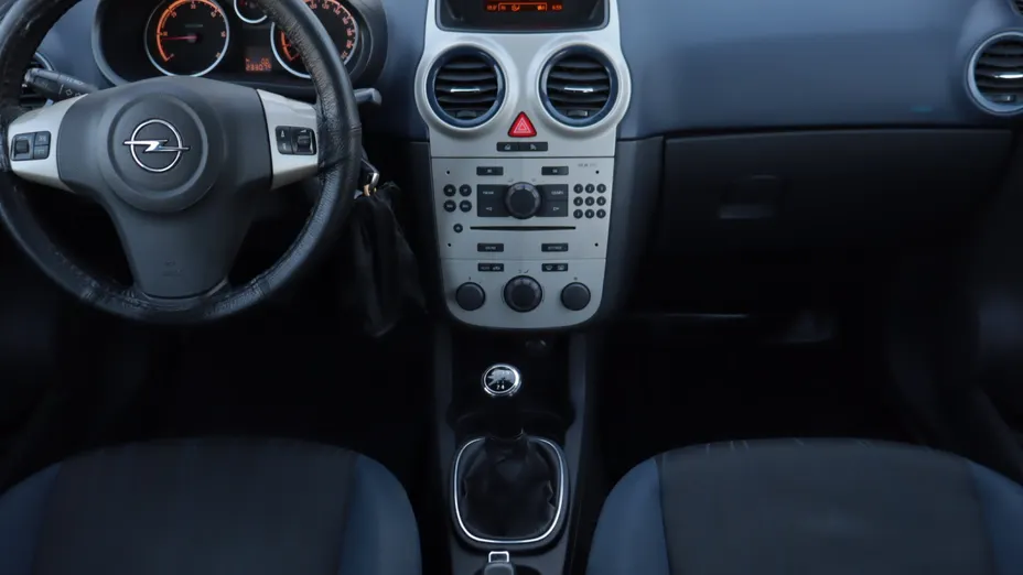 Opel Corsa -