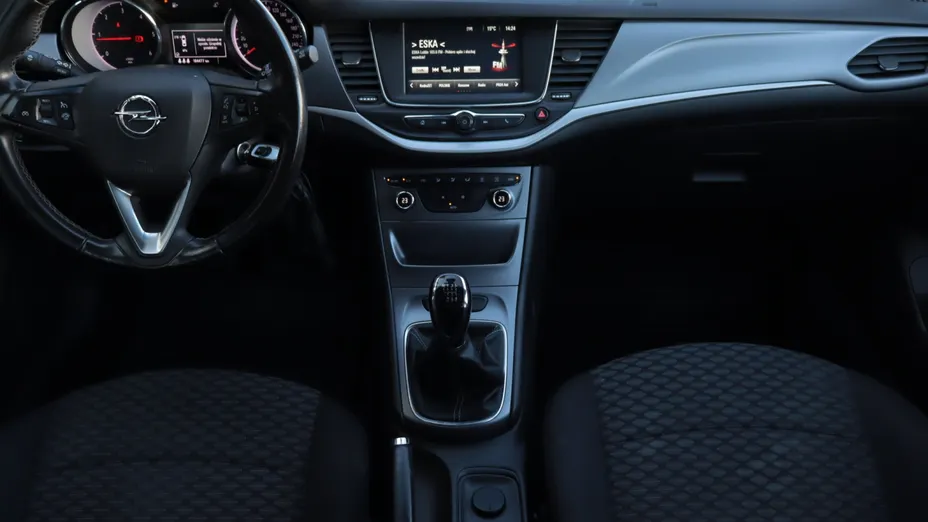Opel Astra -