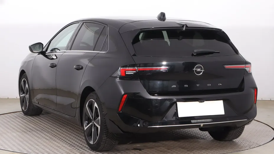 Opel Astra -