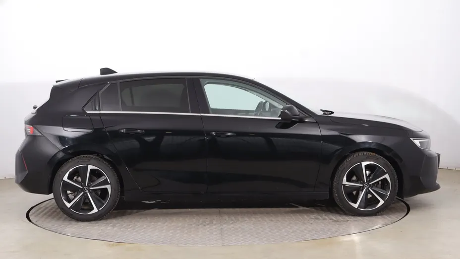 Opel Astra -