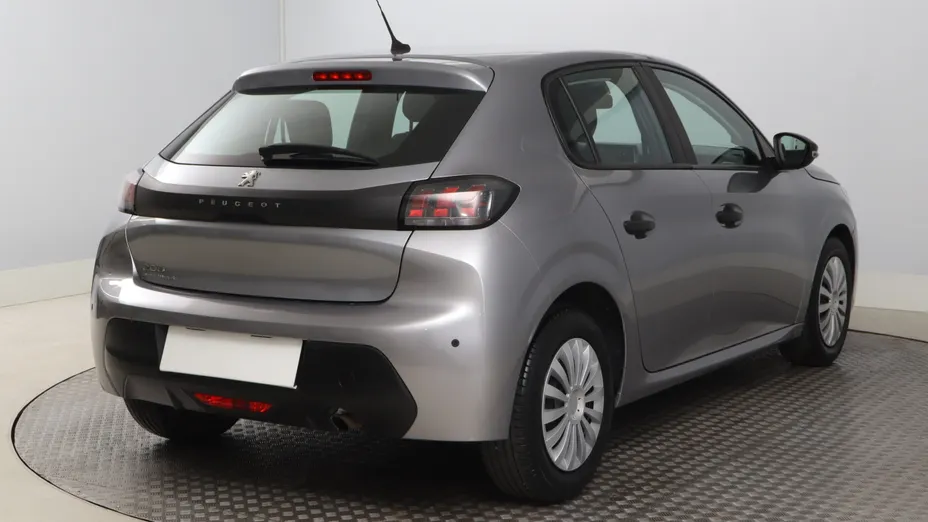Peugeot 208 -