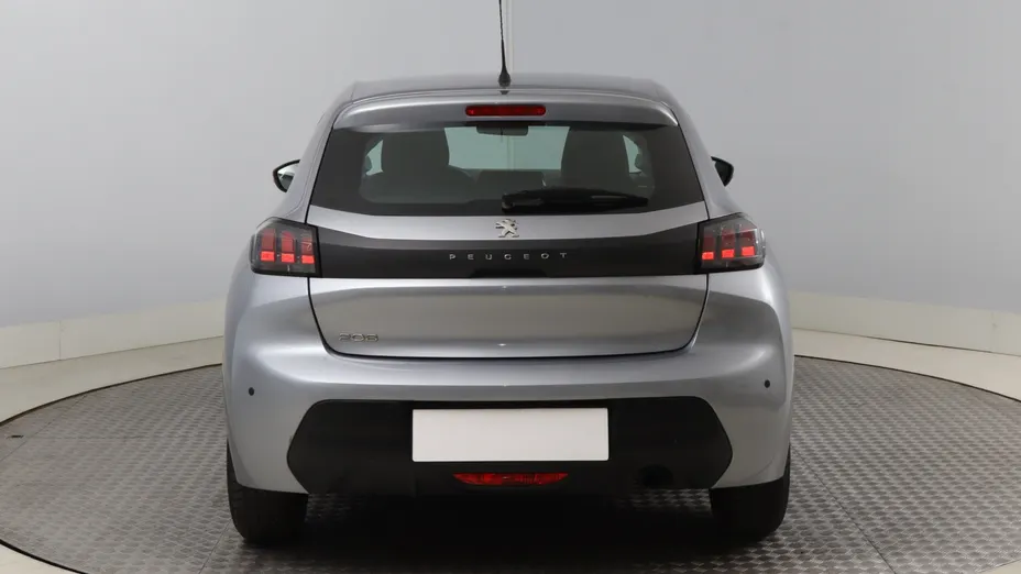 Peugeot 208 -