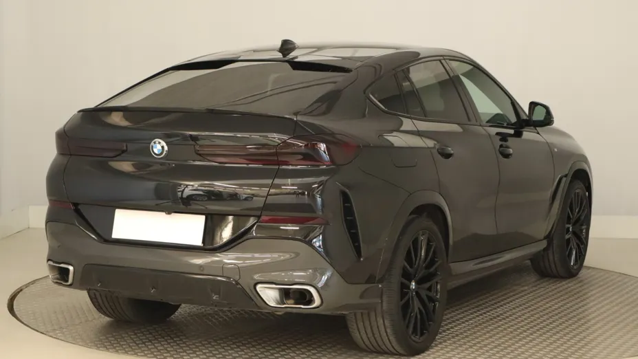 BMW X6 -