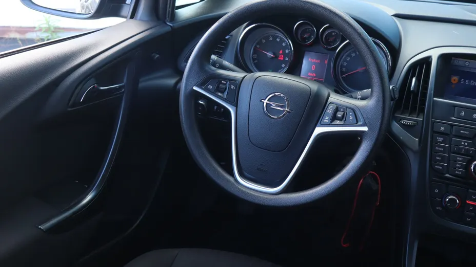 Opel Astra -