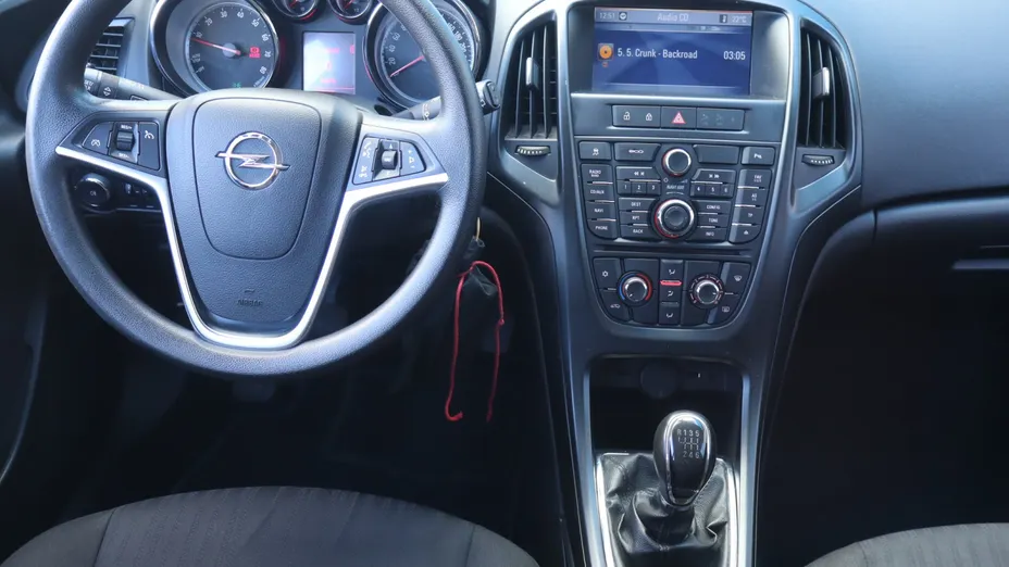 Opel Astra -
