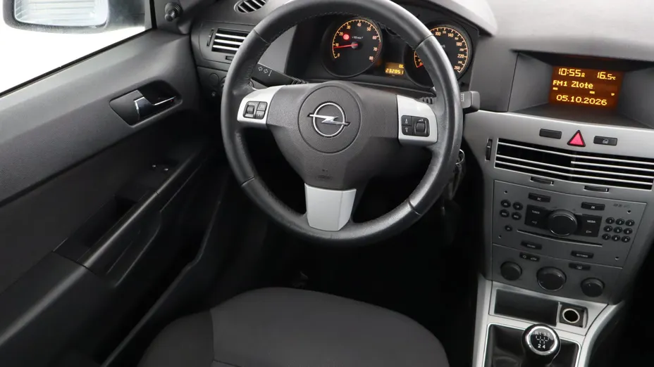 Opel Astra -