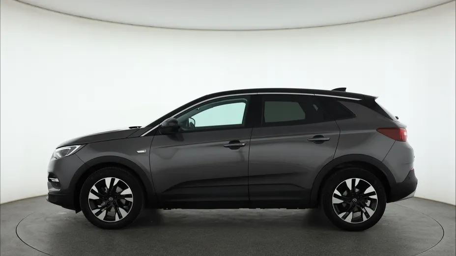 Opel Grandland -
