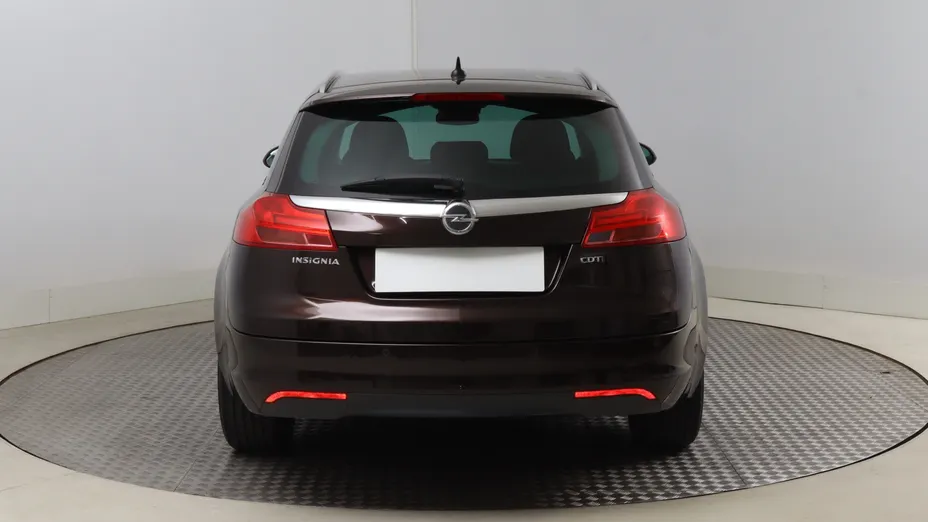 Opel Insignia -