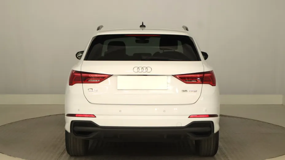 Audi Q3 -