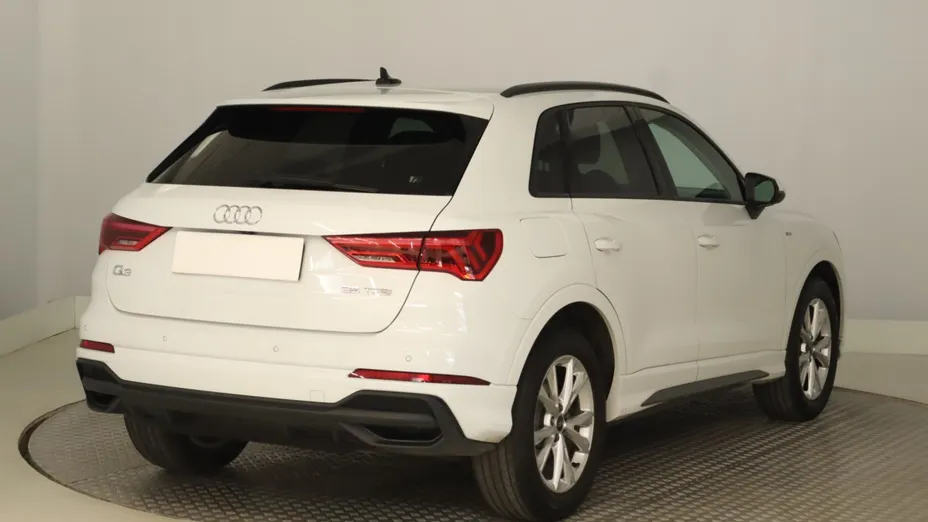 Audi Q3 -