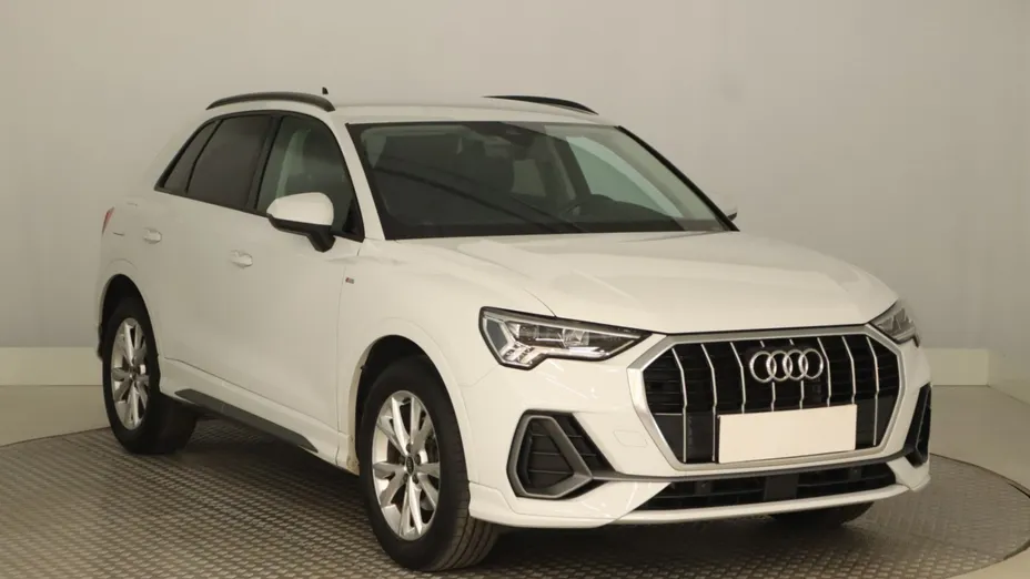 Audi Q3 -