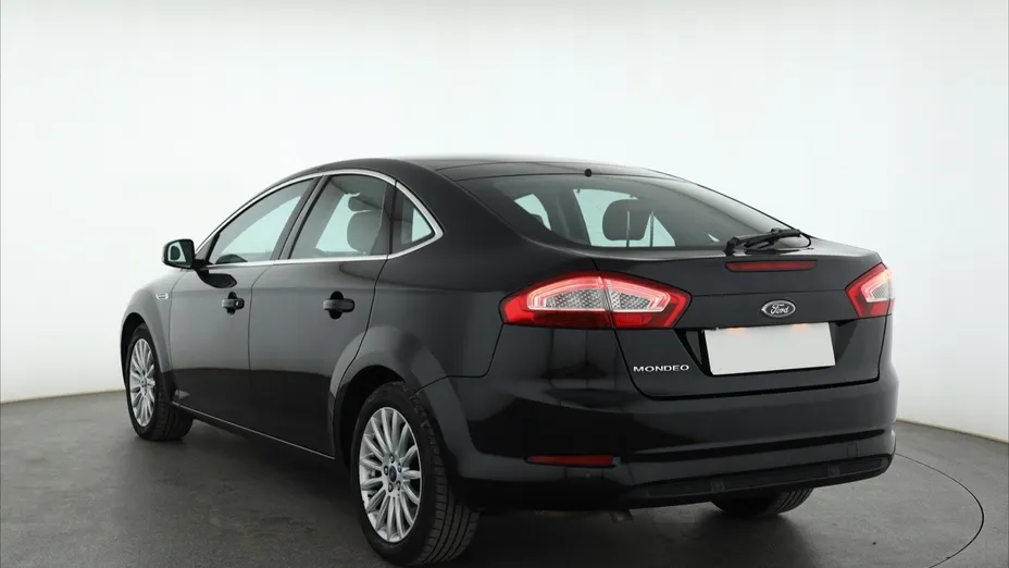 Ford Mondeo -