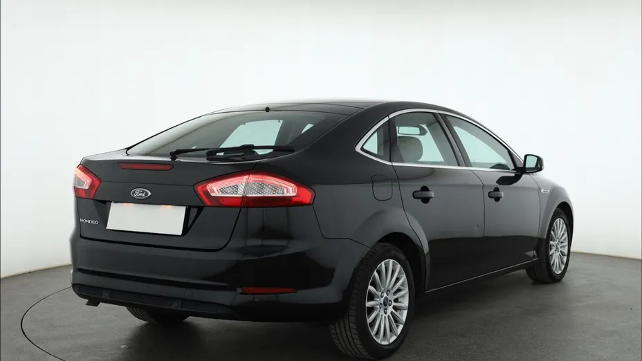 Ford Mondeo -