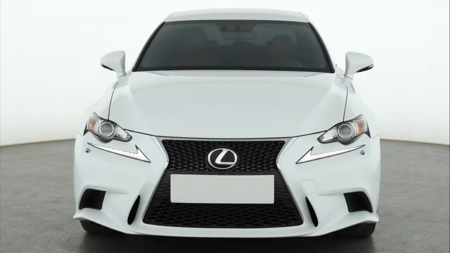 Lexus IS -